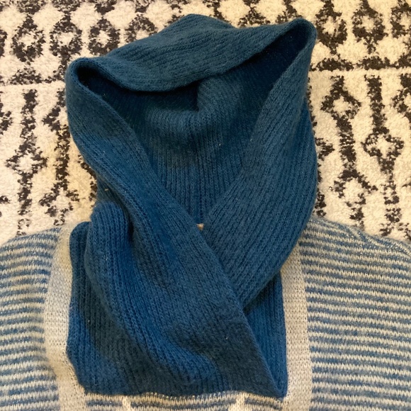 VTG Alafaoss Icewool Icelandic Wool Poncho With Hood OSFM Blue/White Snowflake - Picture 8 of 17